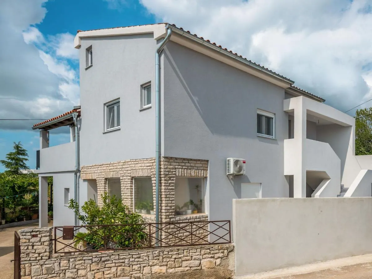 Apartment Bura By Interhome كرينكا