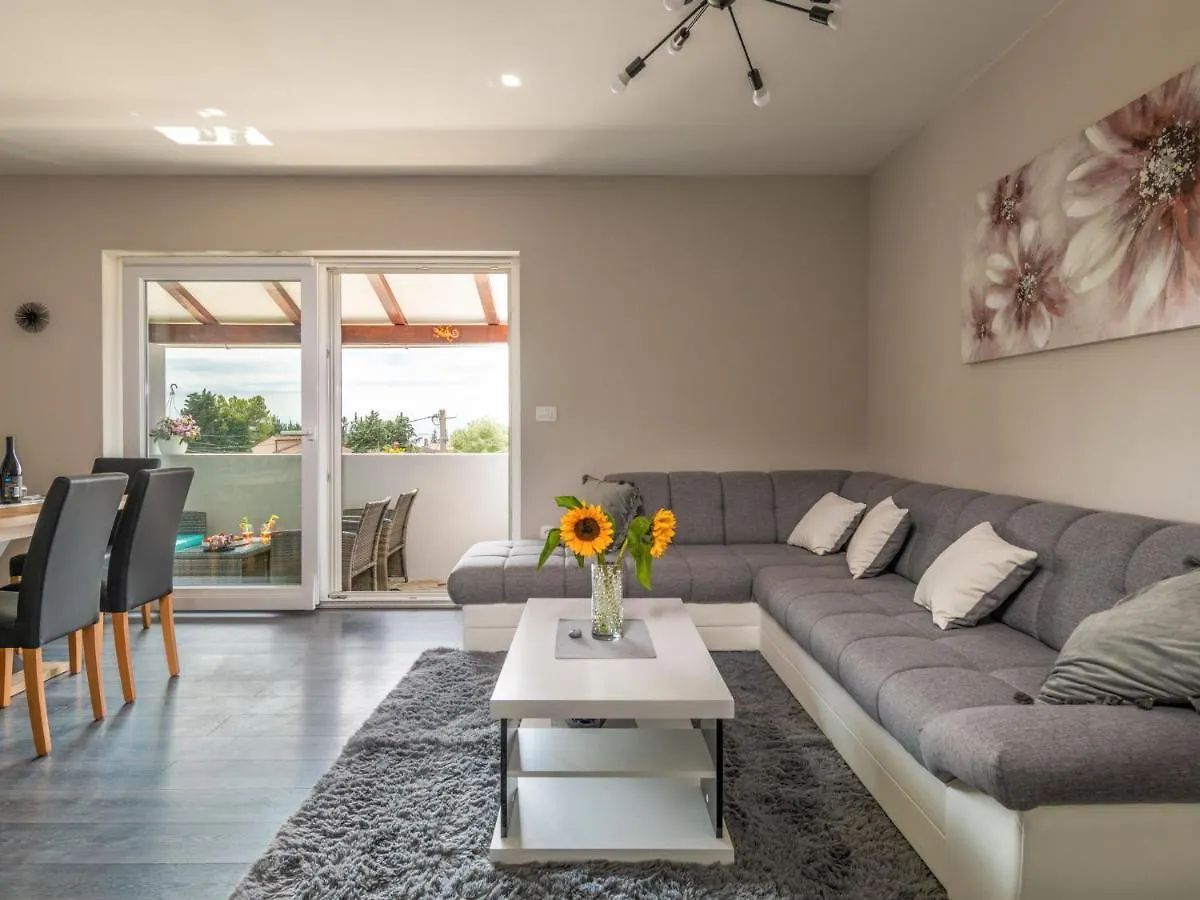 Apartment Bura By Interhome كرينكا